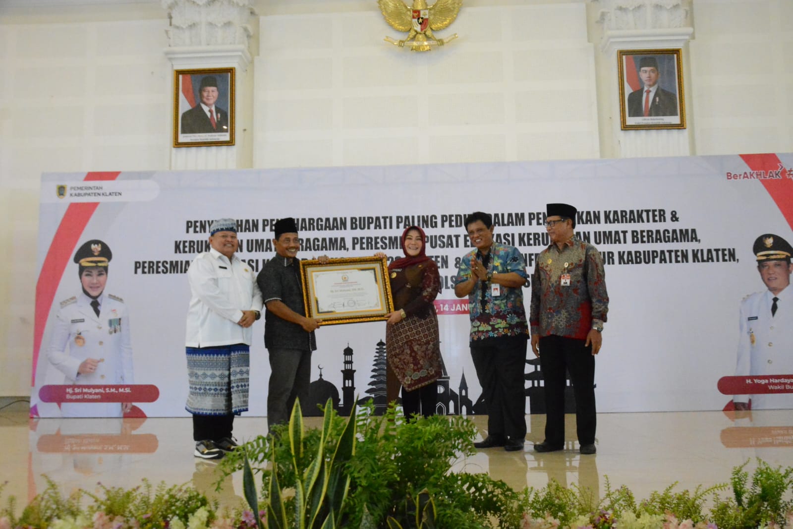 Bupati Klaten Terima Penghargaan ke-2 Dari Ketum Asosiasi FKUB Indonesia
