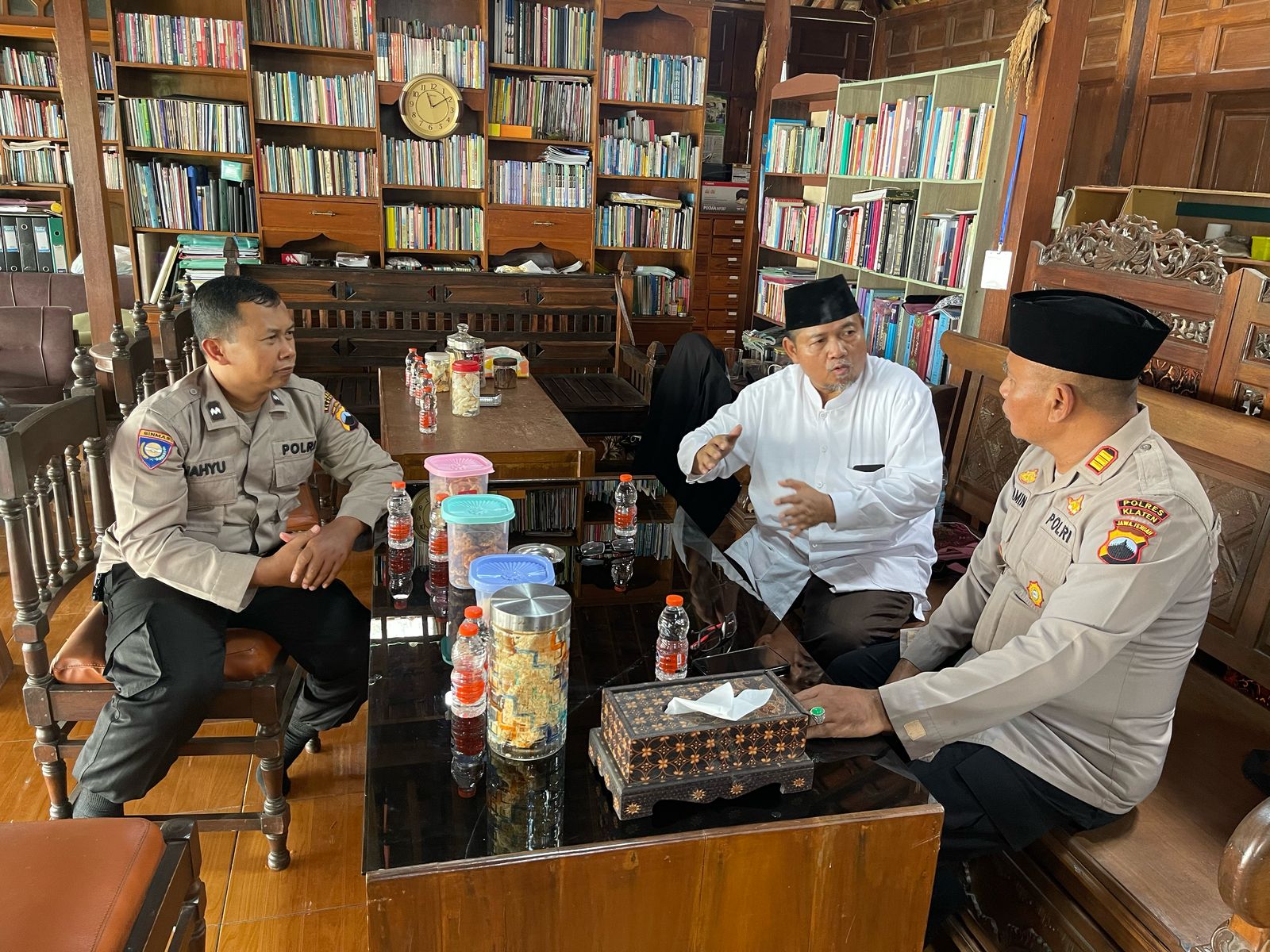 Kasat Binmas Polres Klaten Ajak Masyarakat Jaga Kondusifitas Pasca Pelantikan Bupati dan Wakil Bupati