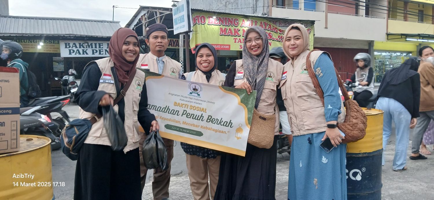 AMHI Klaten Baksos Bagikan Takjil Gratis Untuk Warga Masyarakat