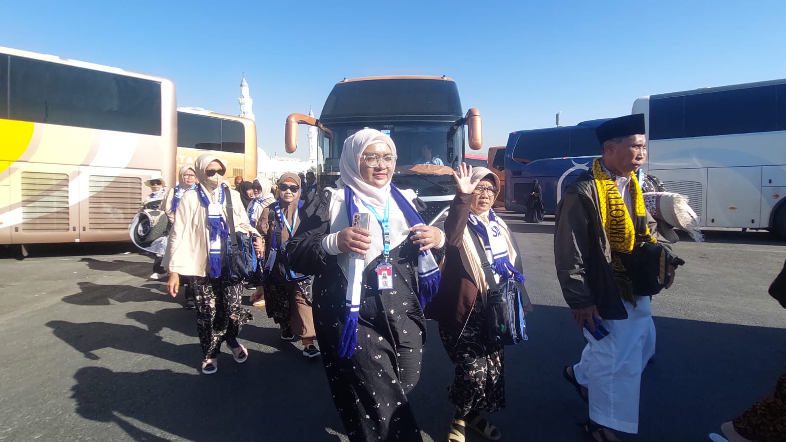 42 Jamaah Umroh Sa’i Tour Tiba di Madinah Tepat di saat Makan Sahur