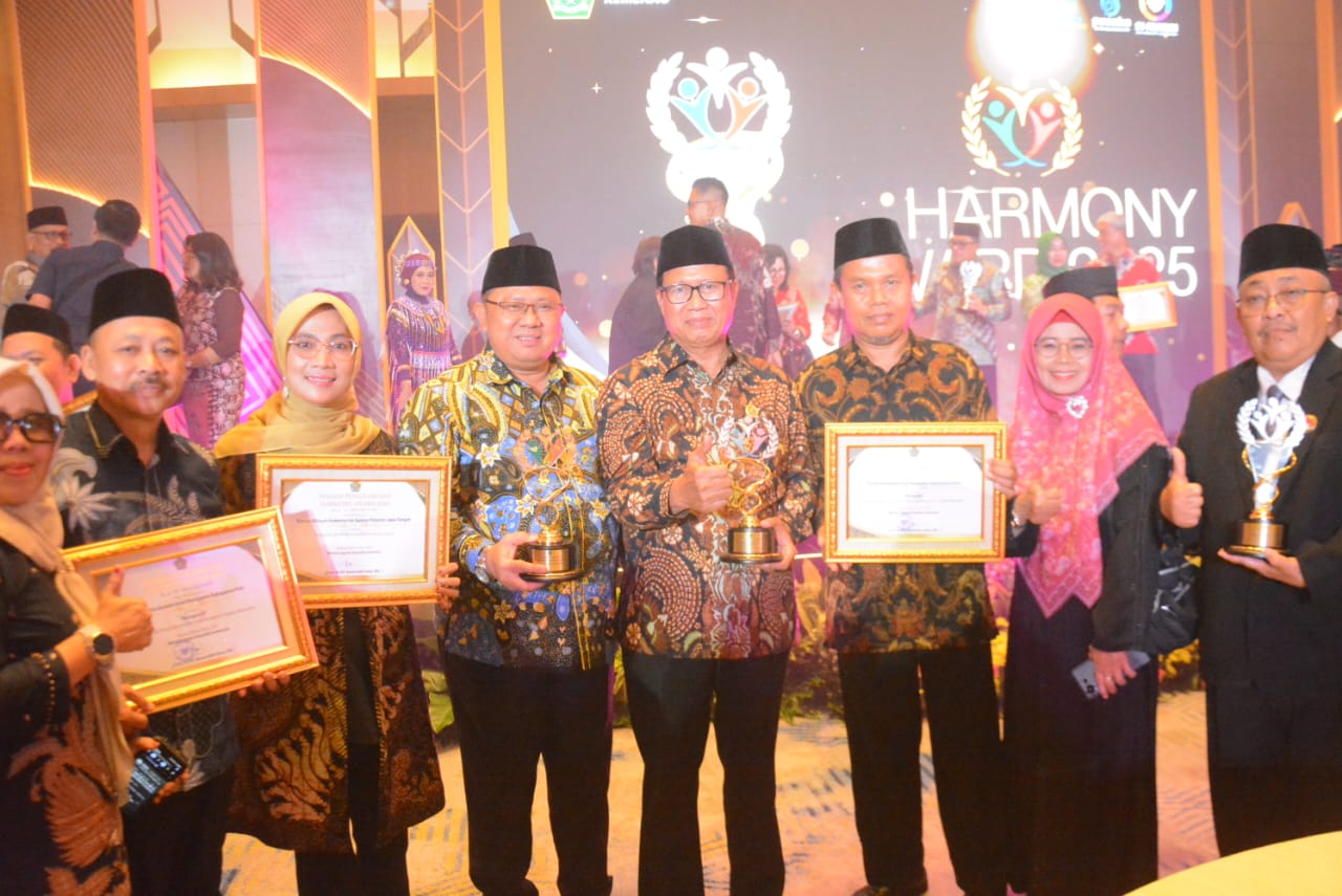 FKUB Kabupaten Klaten Terima Penghargaan Harmony Award Peringkat I dari Menteri Agama RI tahun 2025.