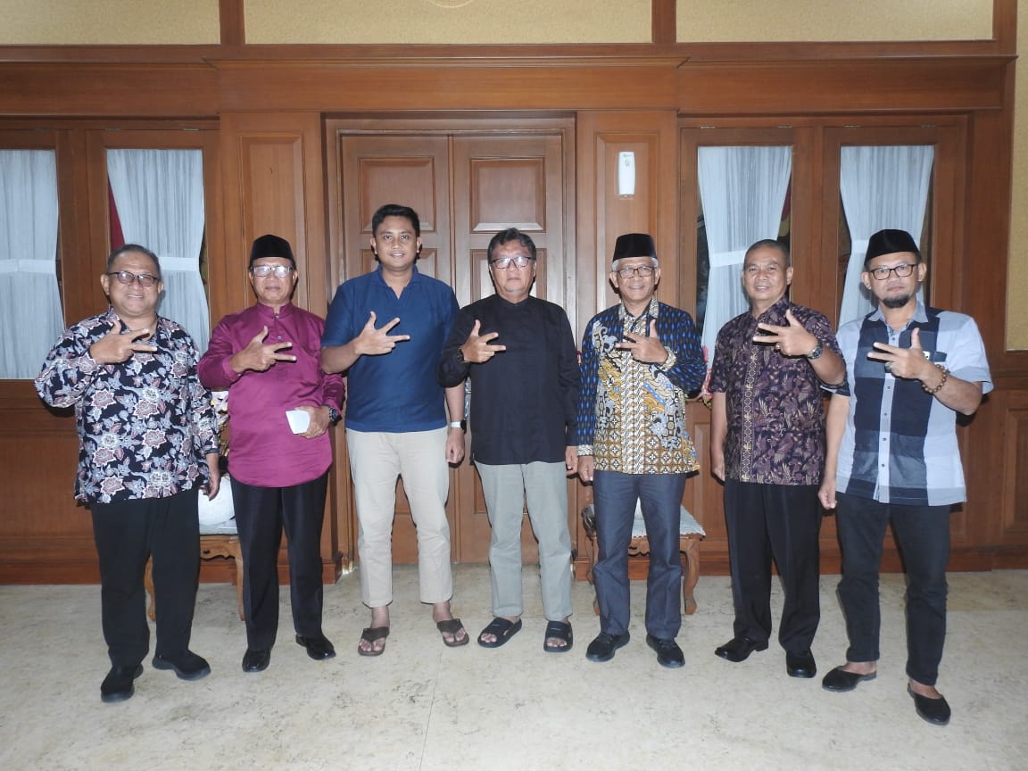 KH. Syamsuddin Asyrofi :Hamenang Akan Terima 2 Penghargaan Penting dan Bergengsi Untuk Kerukunan.