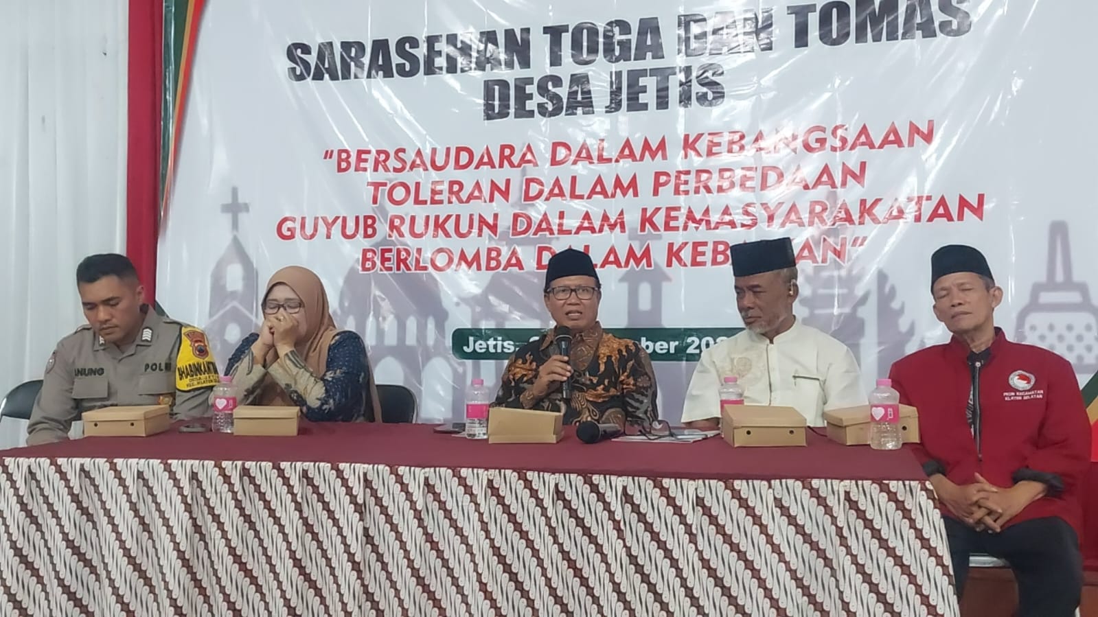 KH. Syamsuddin Asyrofi :Natal dan Jelang Tahun Baru Masyarakat Hendaknya Jaga Kondusifitas dan Kerukunan