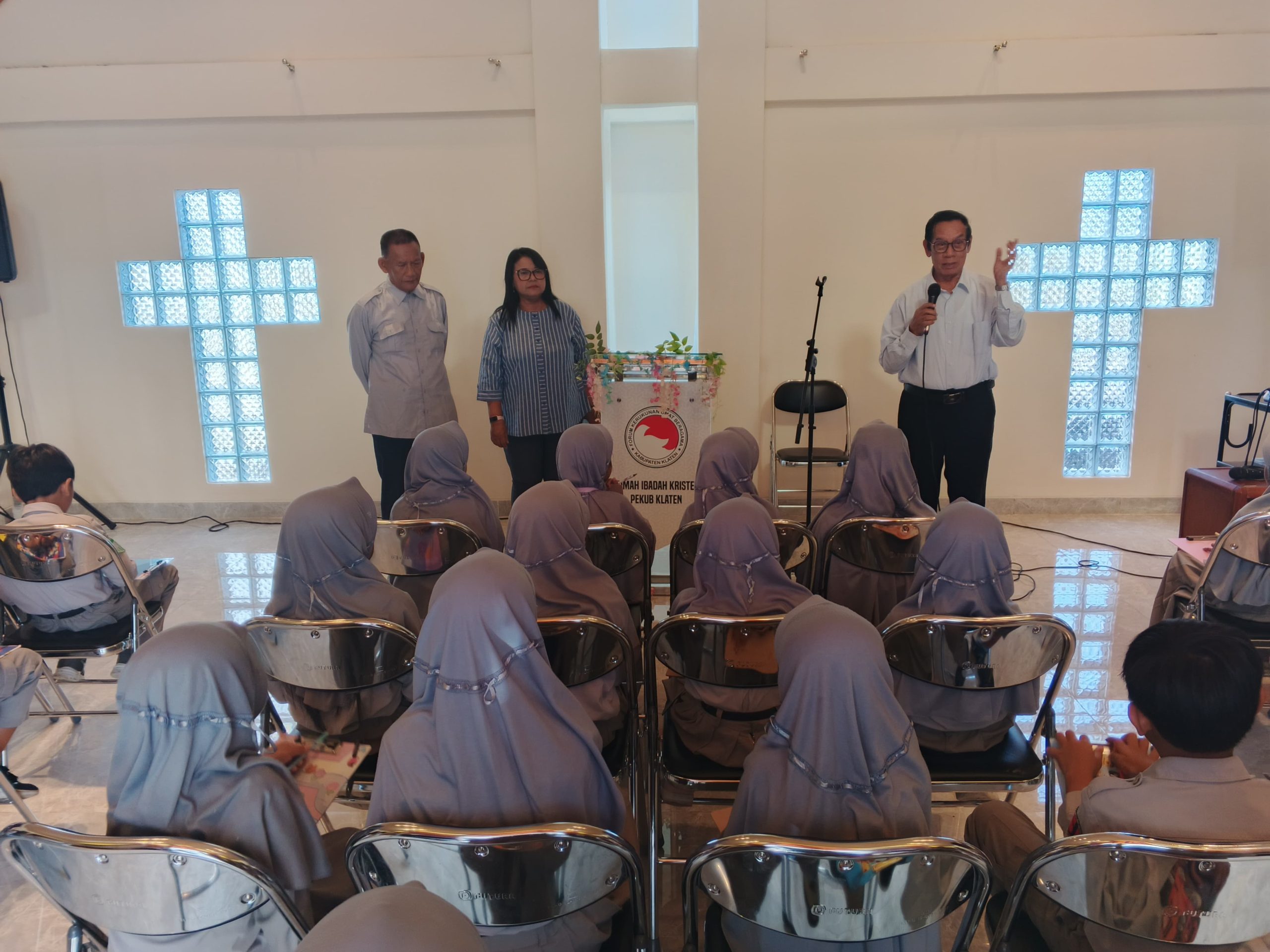 Pendeta Harno Sakino :Pusat Edukasi Kerukunan Sarana Belajar Membangun Kebersamaan.