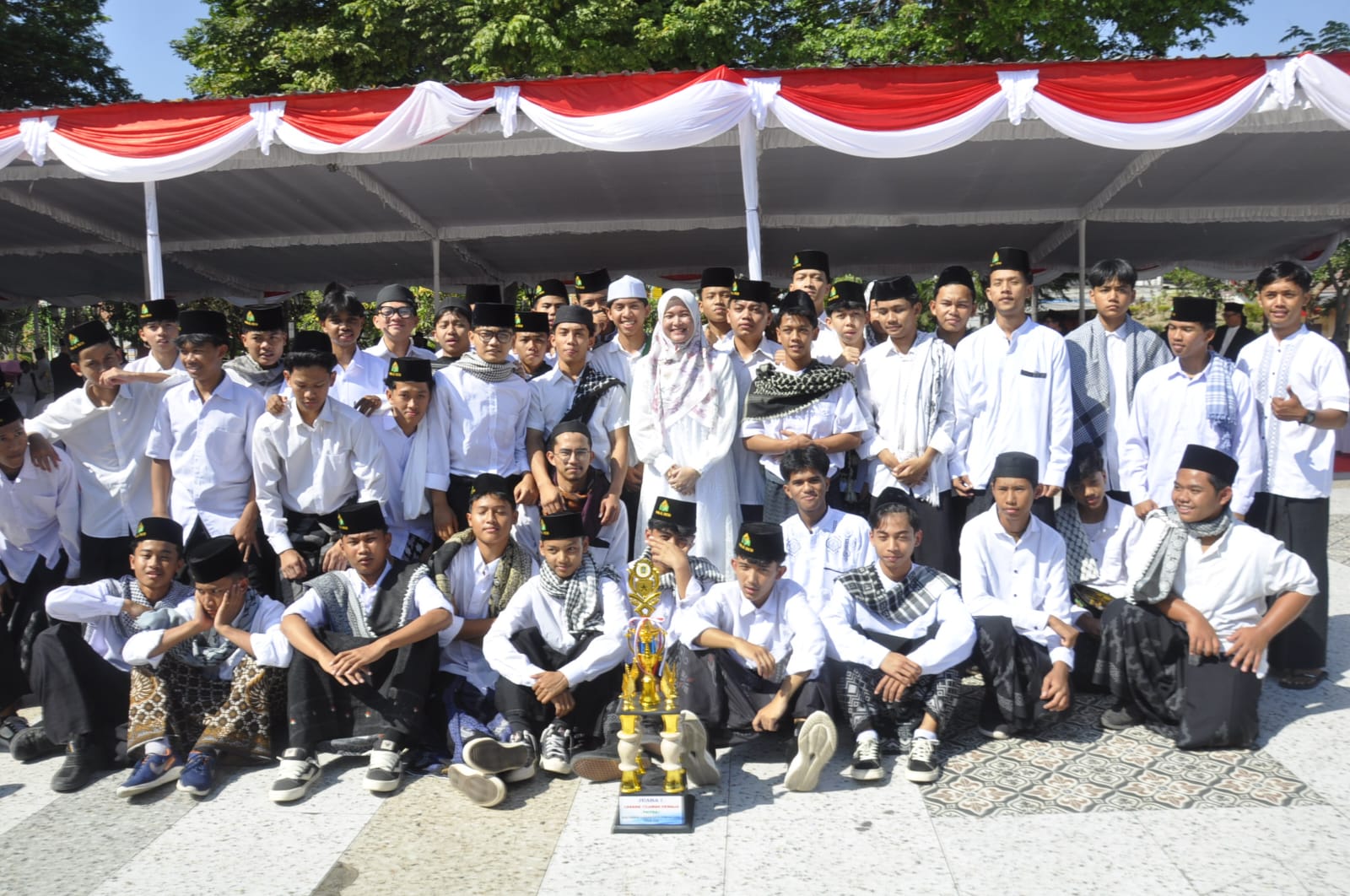 Plt Bupati Klaten Pimpin Upacara Hari Santri di Alun-alun